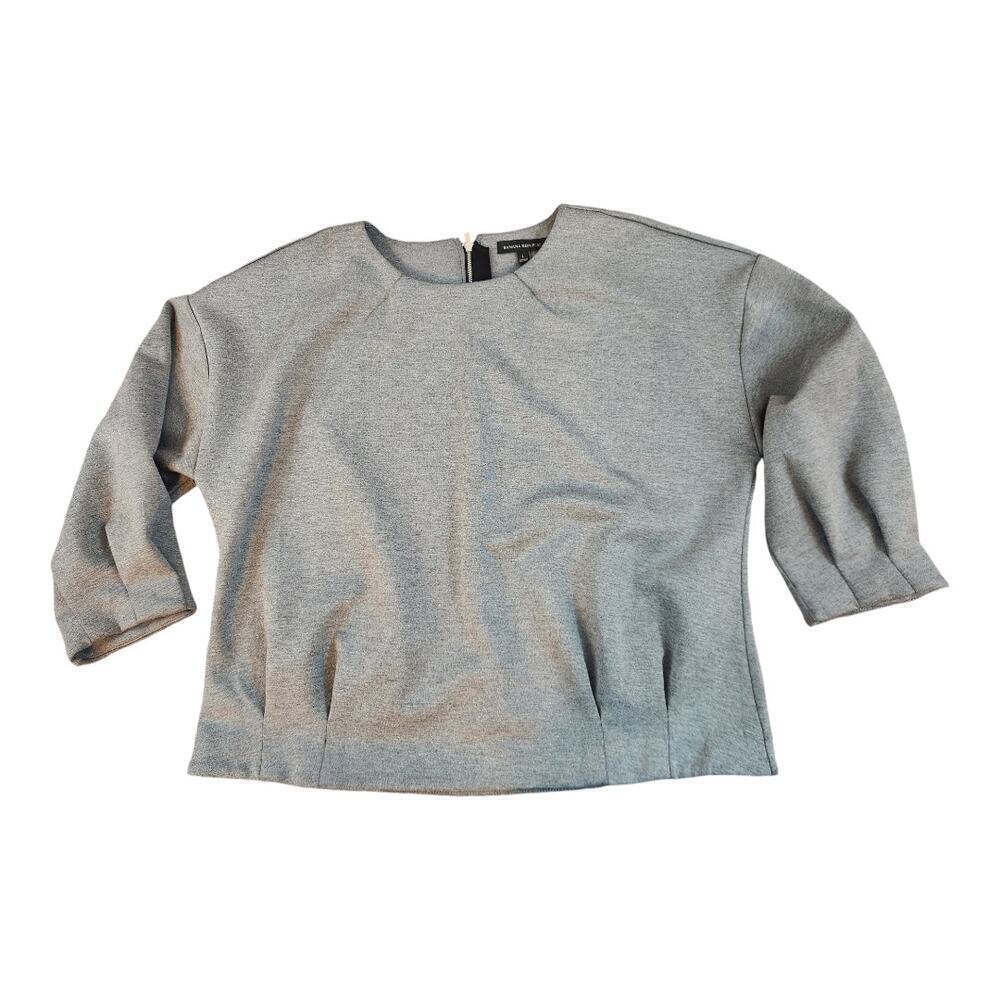 Banana Republic gray crop top Pletted hem and sleeves zip womens sz large